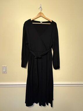 Ava & Viv Black Long-Sleeve Wrap Midi Dress